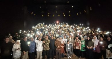 Mendikdasmen Abdul Mu’ti Hadiri Special Screening “Children of Heaven” Versi Hanung Bramantyo
