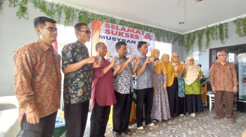 Musyran ke-2 Muhammadiyah Situsari Berikan KTAM Kepada Simpatisan